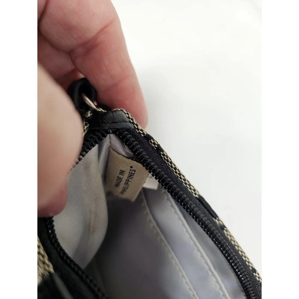 Coach Corner Zip Wallet Wristlet‎ Grey Black Signature Brand - EUC